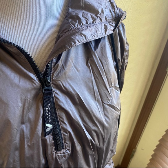 Athleta x Allyson Felix Luxe Crop Half Zip Pull Over Jacket Metallic Brown: XS - Picture 3 of 12